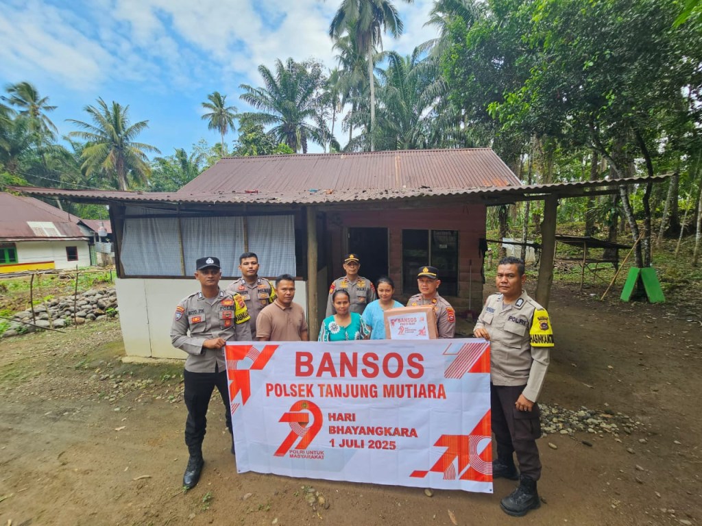 Polsek Matur Tebar Kepedulian, Salurkan Bansos untuk Warga Kurang Mampu di Jorong Padang&nbsp;Gelanggang