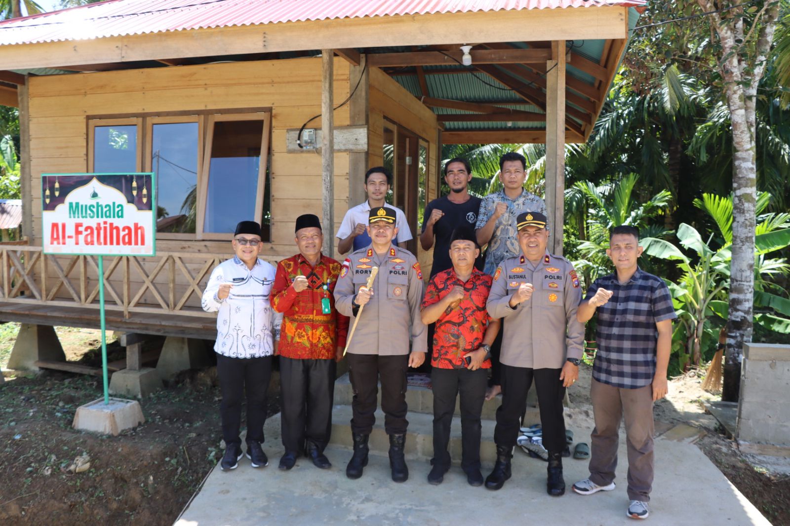 Dalam rangka Hut Hhayangkara ke – 79 Kapolres Kep. Mentawai Resmikan Mushala Al-Fatihah di Dusun Berkat