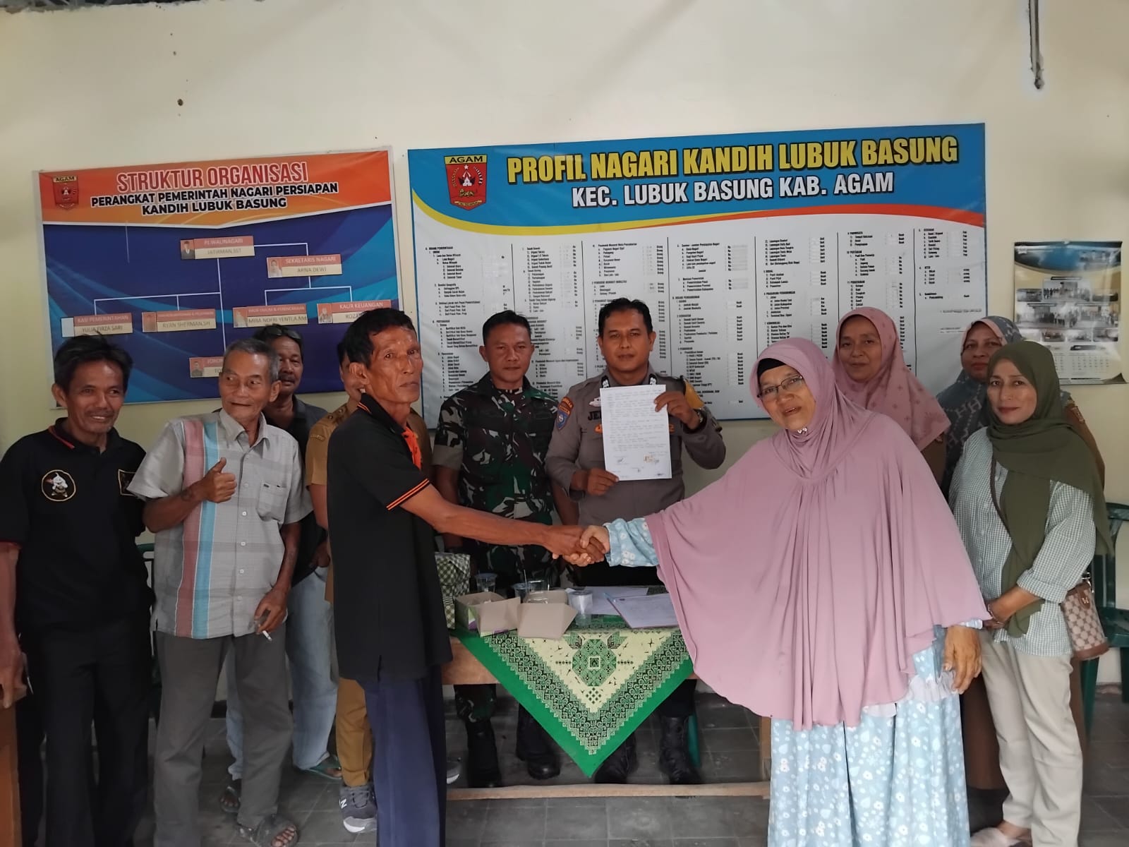 MEDIASI DAMAI: POLSEK LUBUK BASUNG BERHASIL SELESAIKAN KONFLIK SALURAN AIR PAM SIMAS SIGUHUNG