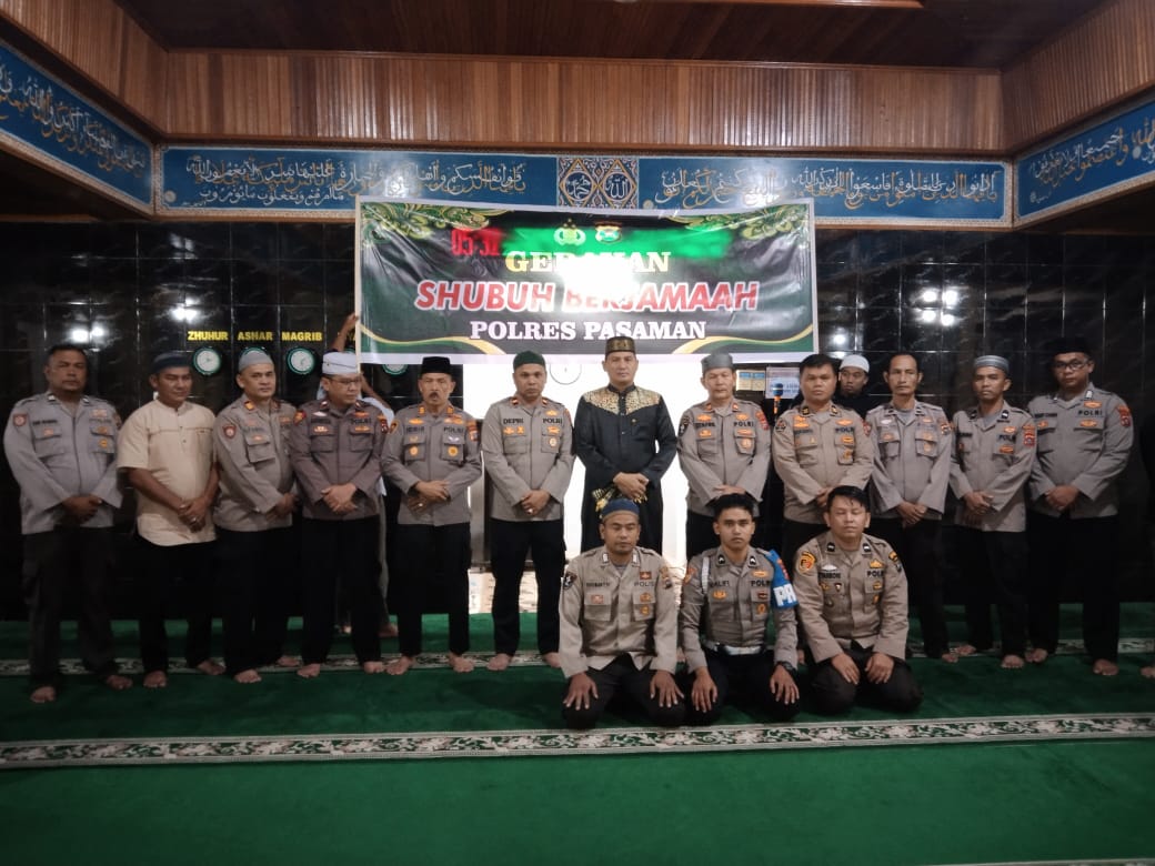 Personil Polres Pasaman Gerakan Sholat Subuh Berjama’ah (GSSB) Datangi Masjid Dan Musholla