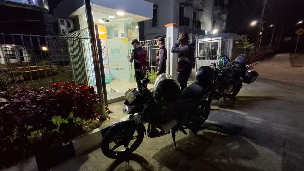 Jaga Situasi Tetap Kondusif, Personel Piket Patroli Sat Samapta Polres Sawahlunto Gencarkan Patroli Malam&nbsp;Hari