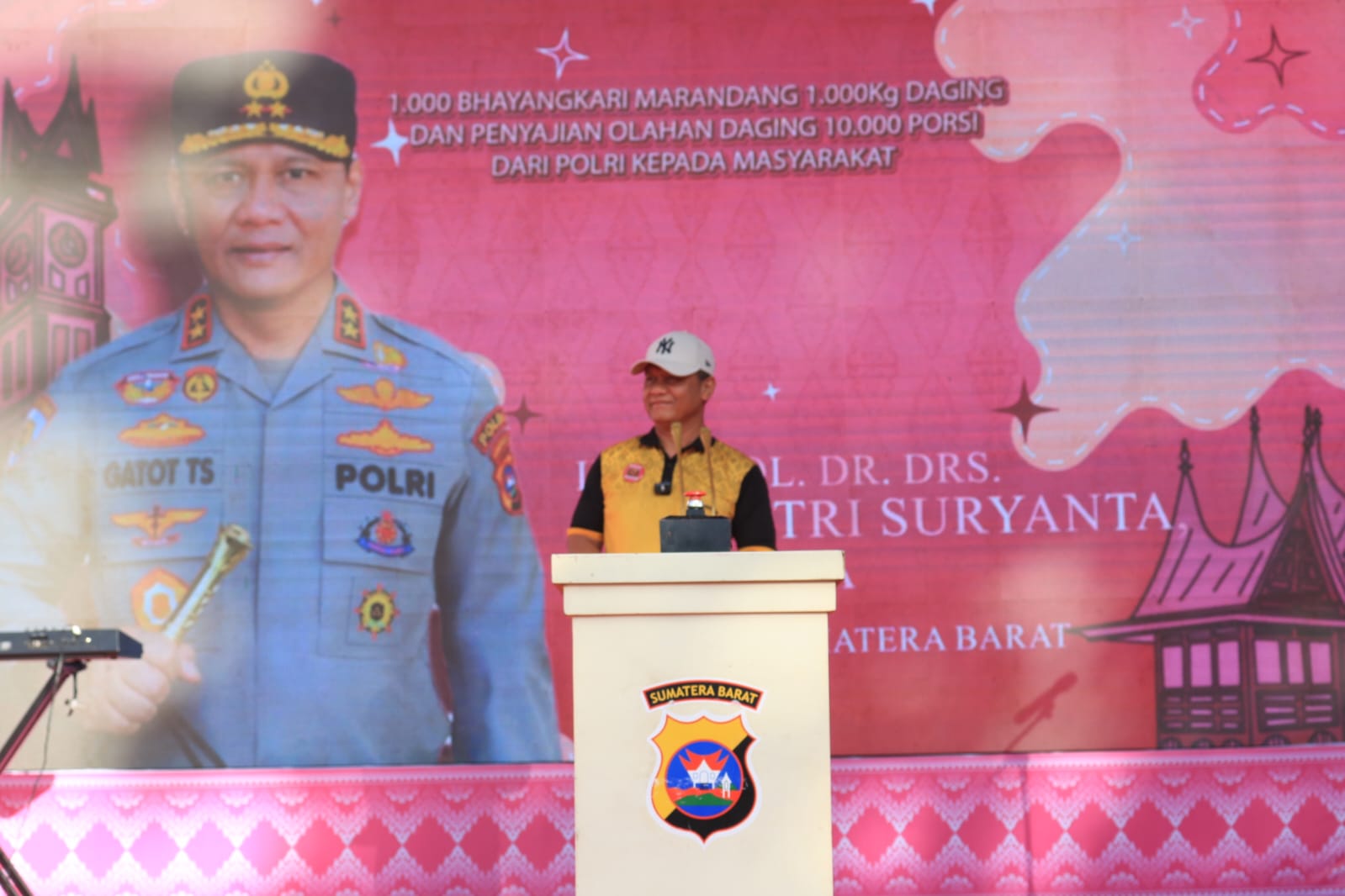 Semangat Hari Bhayangkara: Polda Sumbar hangatkan Hubungan dengan masyarakat,&nbsp; Dengan menggelar Acara “Marandang”