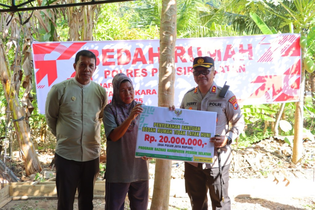 Polres Pesisir Selatan Gelar Peletakan Batu Pertama Bedah Rumah dalam Rangka HUT Bhayangkara&nbsp;ke-79