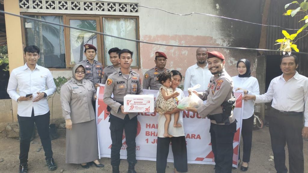 Satuan Reserse Kriminal Polres Sijunjung Laksanakan Bakti Sosial Dalam Menyambut HUT Bhayangkara&nbsp;ke-79