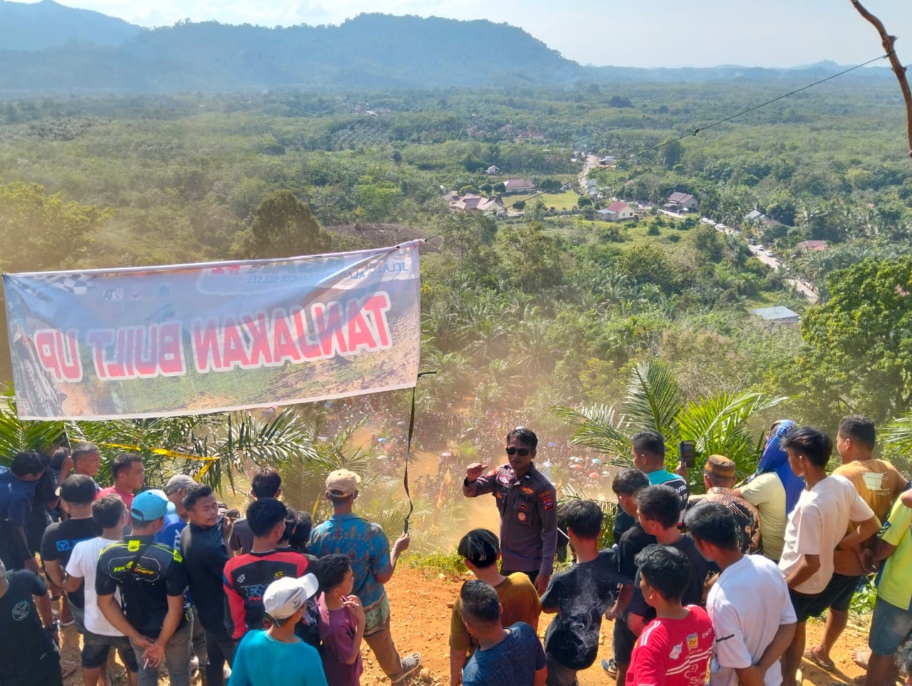 Ratusan Rider Ramaikan Event Trail di Solsel, Polres Kerahkan Puluhan Personel Amankan Jalannya Kegiatan