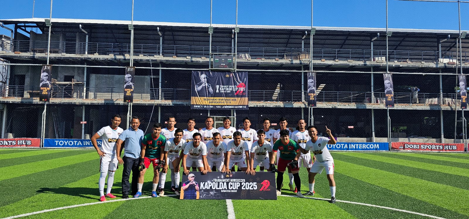 Polres Pariaman Menang lawan Bidpropam/Bidkum 1-0 dalam Laga Mini Soccer Kapolda Cup Peringatan Hari Bhayangkara ke-79