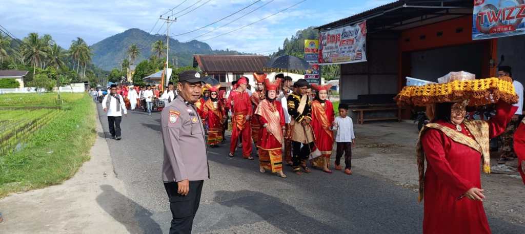 Polsek Suliki Hadiri dan Amankan Alek Penghulu di Nagari Sungai&nbsp;Rimbang