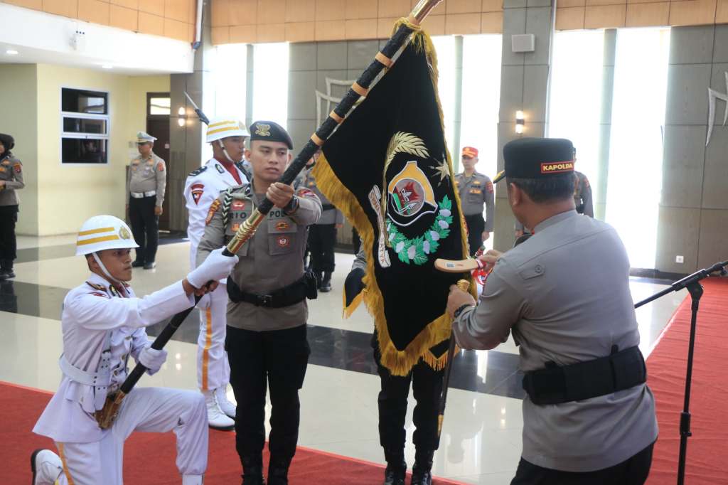 Kapolda Sumbar Pimpin Upacara Pencucian Pataka Polda Sumbar “Swaka Wibawa&nbsp;Satya”