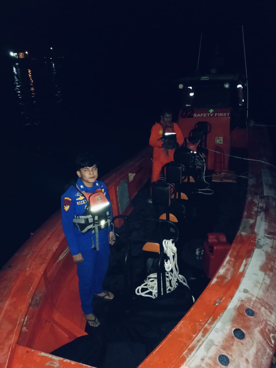 Evakuasi Korban Tenggelam Di Pulau Penyu: Tim SAR Gabungan Polres Pessel, Tunjukkan Respons Cepat dan Sinergi&nbsp;Tangguh