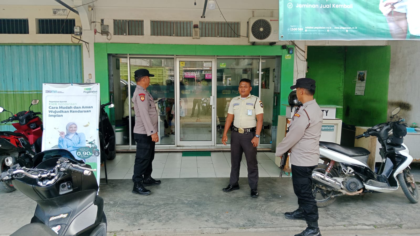 Polsek Sungai Rumbai Ajak Security Bank Patroli Siang Cegah Gangguan Kamtibmas