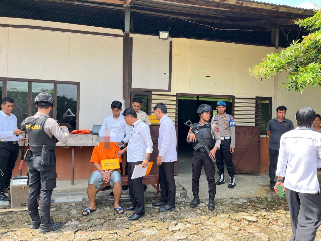 Polres Dharmasraya Gelar Rekonstruksi Kasus Anak Tiri&nbsp;Tewas