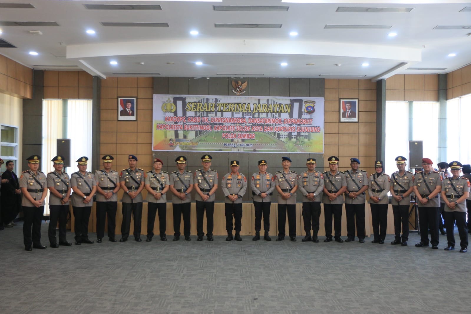 Kapolda Sumbar Pimpin Sertijab 5 Pejabat Utama dan 3 Kapolres Jajaran