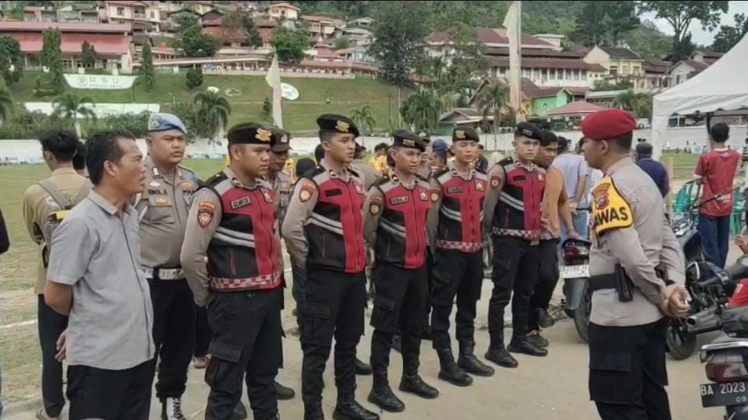 Polres Sawahlunto Lakukan Pengamanan Turnamen Bola Kaki Piala Walikota Cup I