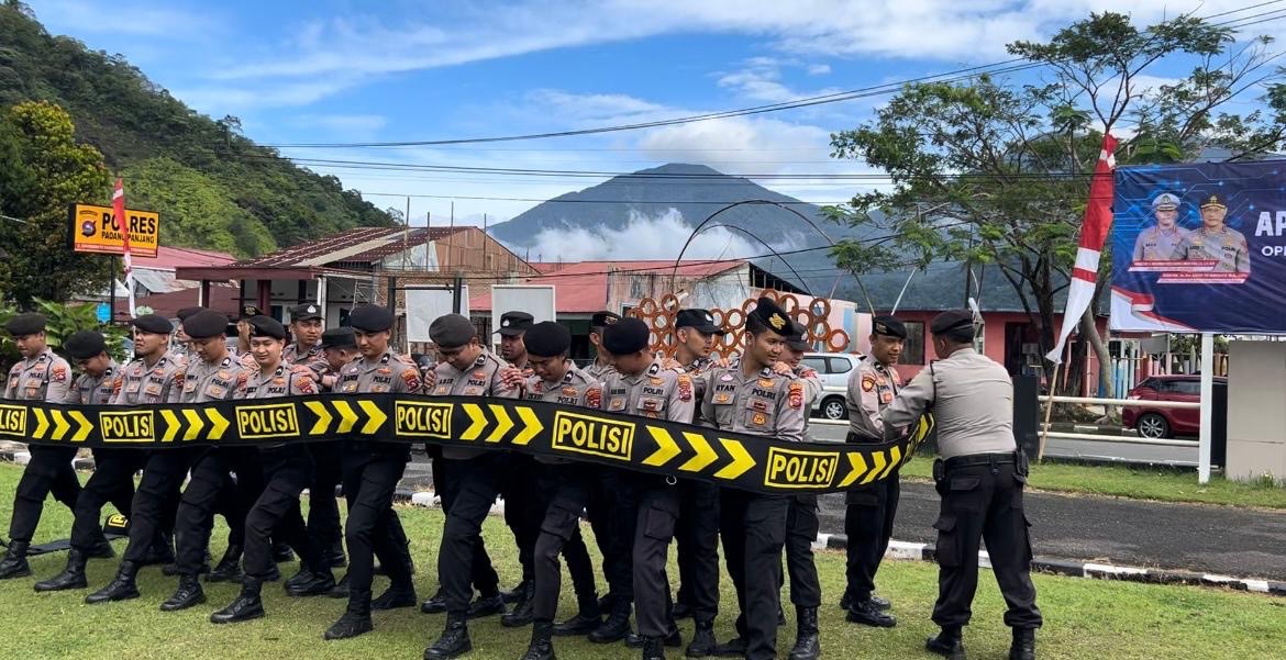 Personel Polres Laksanakan Latihan Pengendalian Massa untuk Tingkatkan Kesiapsiagaan