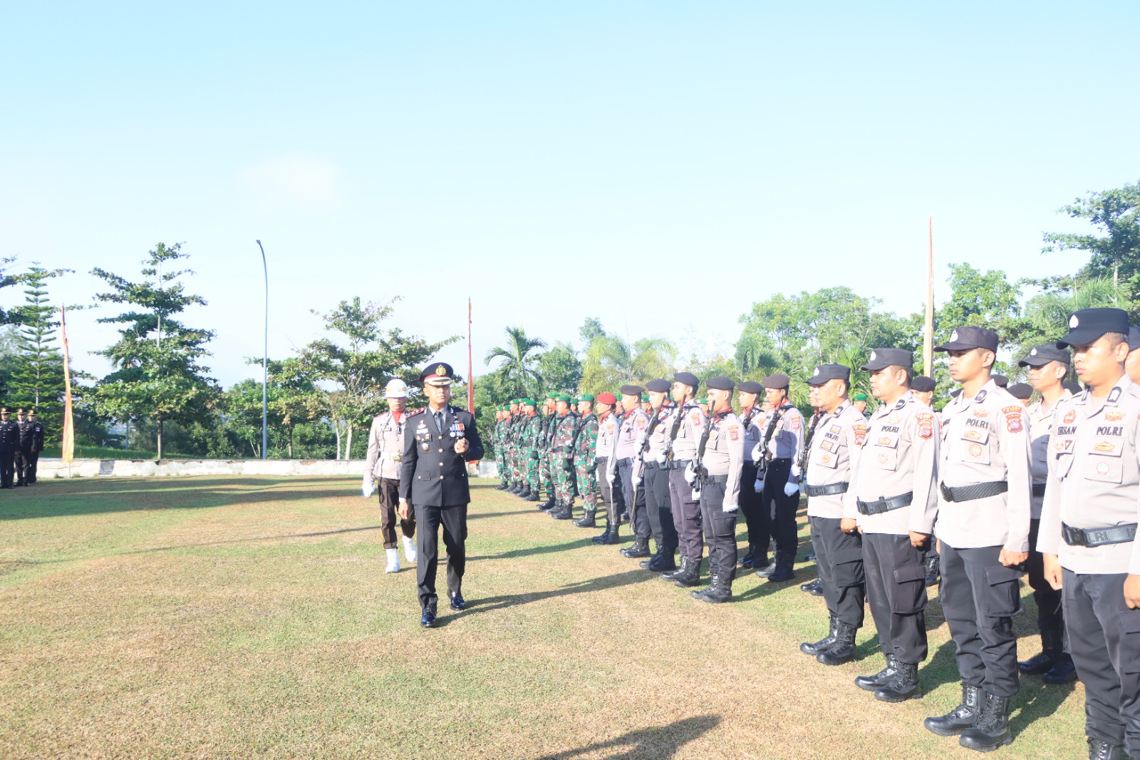 Polres 50 Kota Gelar Upacara Memperingati Hari Bhayangkara ke-79 di Depan Kantor Bupati Lima Puluh Kota