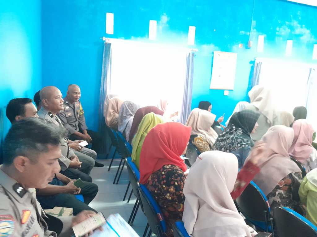 Polri untuk Masyarakat, Bhabinkamtibmas Pulau Punjung Dukung Program Bangga Kencana di Kampung&nbsp;KB