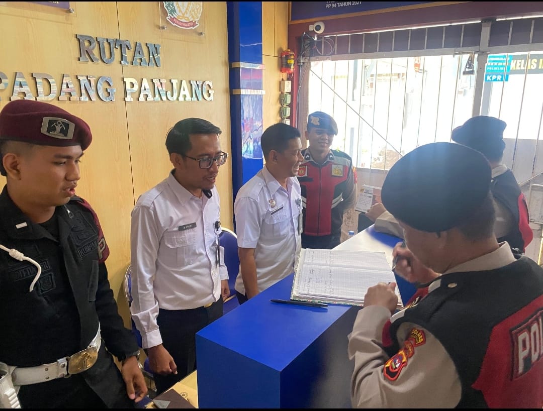 Personel Sat Samapta Laksanakan Patroli Presisi Demi Wujudkan Kamtibmas Kondusif