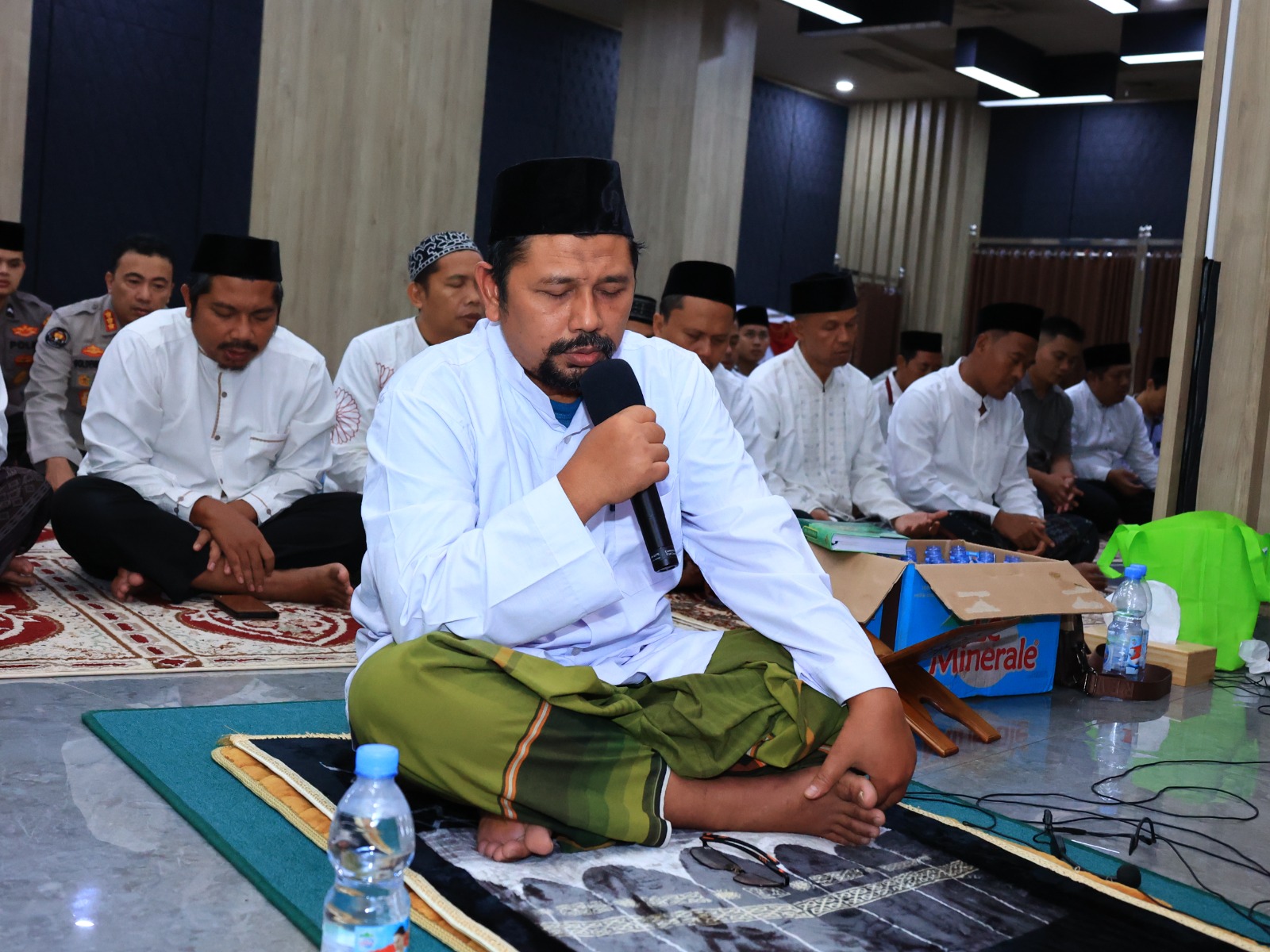 Puncak Peringatan Hari Bhayangkara, Divisi Humas Gelar Khatam Qur’an 79 Kali