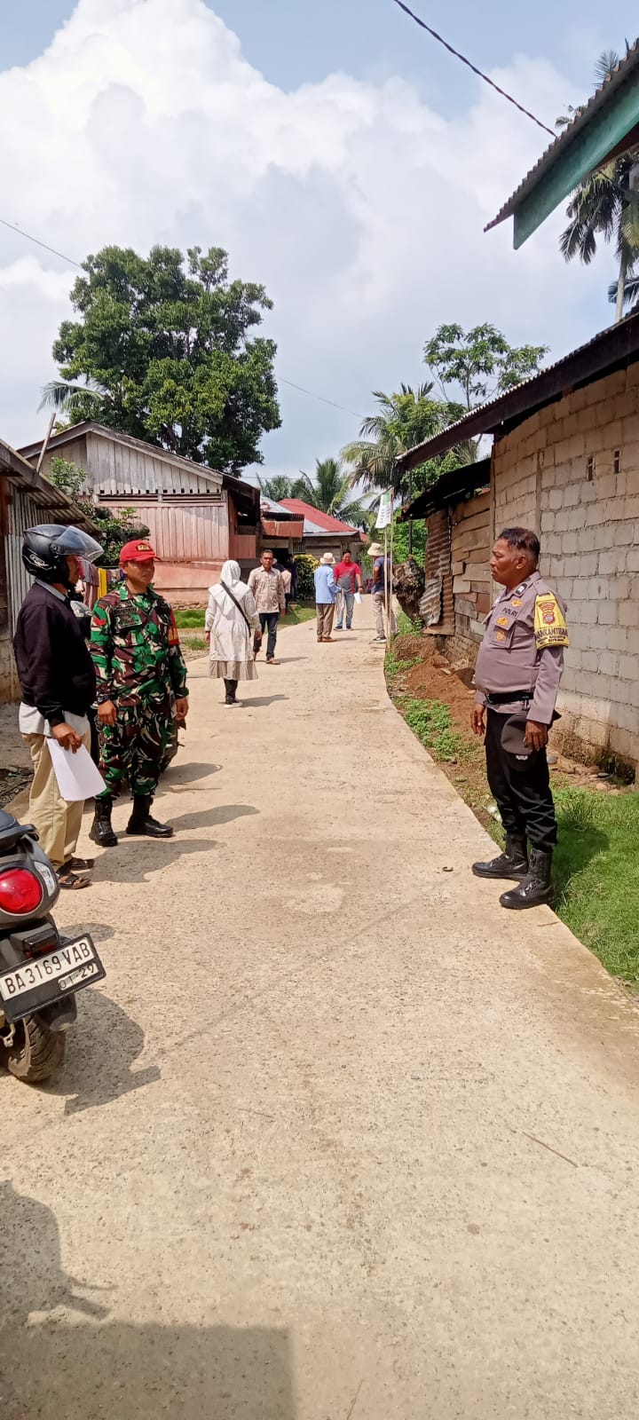 Sinergi TNI-Polri Kawal Pembangunan Desa