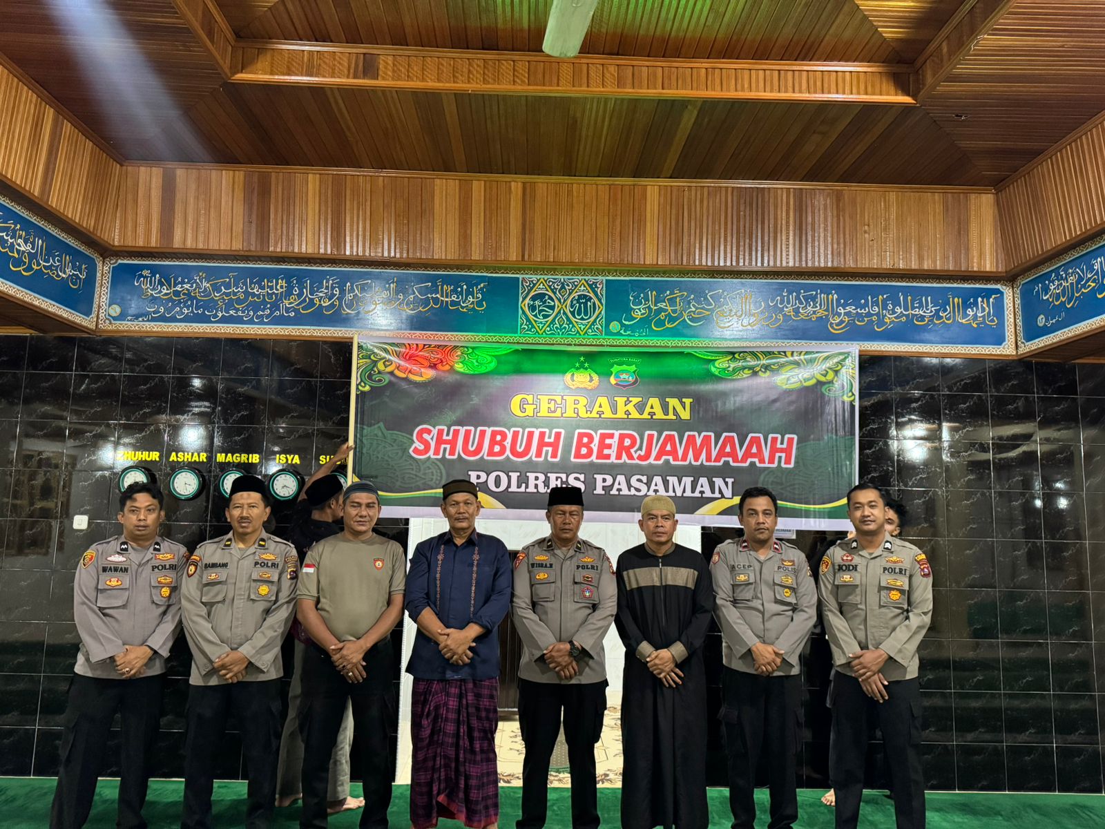 Polres Pasaman Gelar Gerakan Sholat Subuh Berjamaah di Masjid Al Ikhlas Bhayangkara