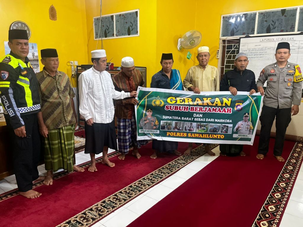 Polsek Muaro Kalaban Gelar Gerakan Subuh Berjamaah, Wujudkan Sinergitas dengan&nbsp;Masyarakat