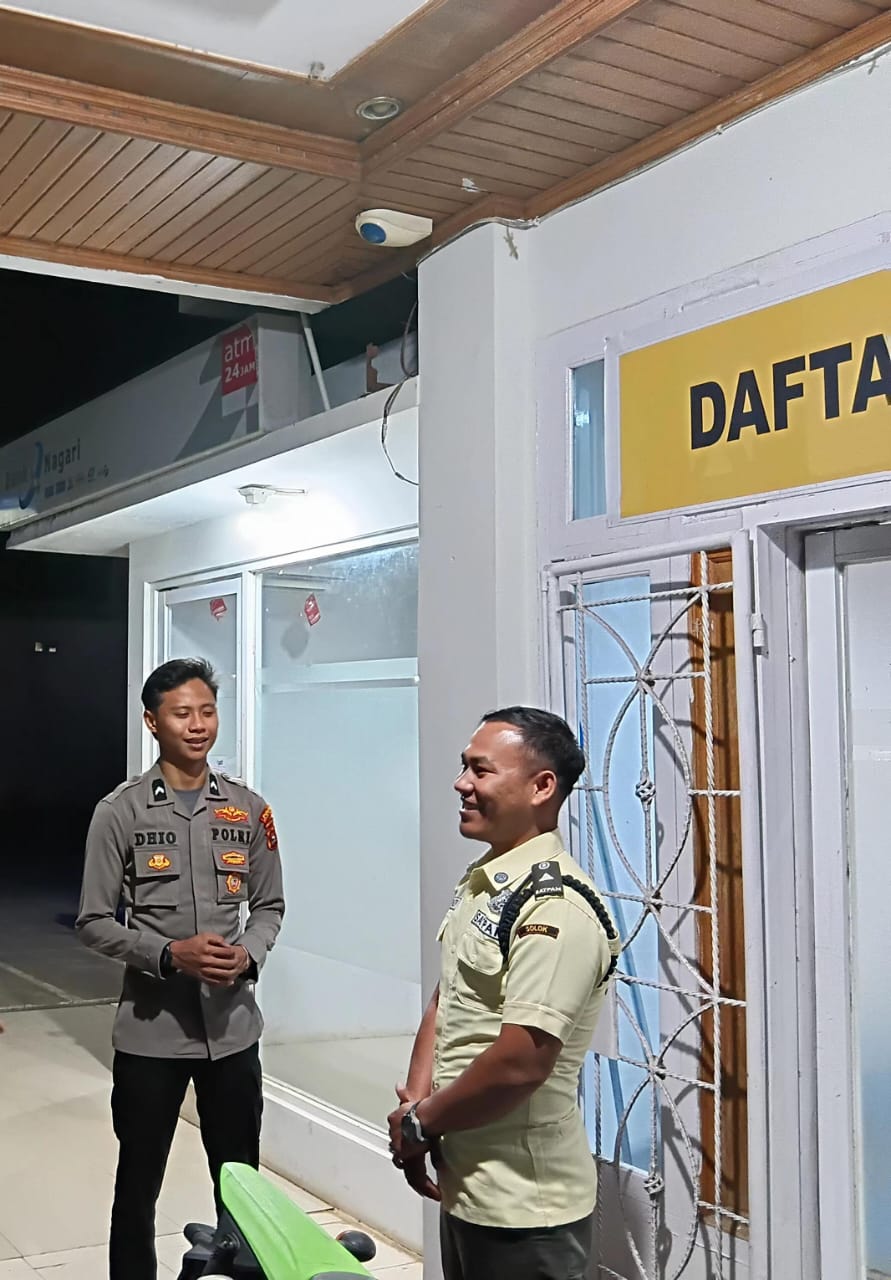 “Malam Aman, Warga Nyaman: Patroli Tengah Malam Polsek Sangir Jujuan Bikin Tidur&nbsp;Tenang”