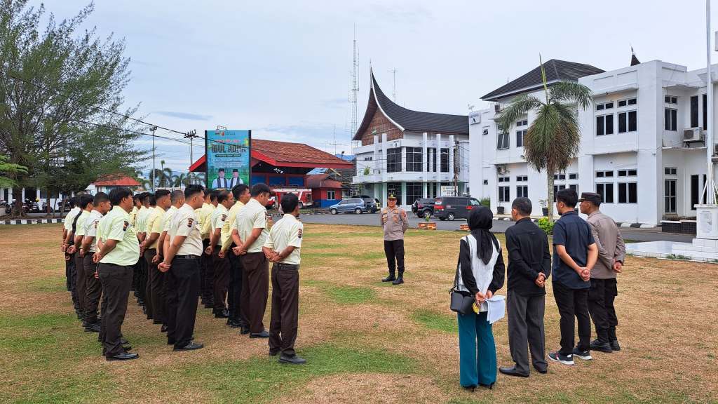 Pembinaan dan Penyegaran Satpam oleh Sat Binmas Polres Solok Kota di Kantor Balai Kota&nbsp;Solok.
