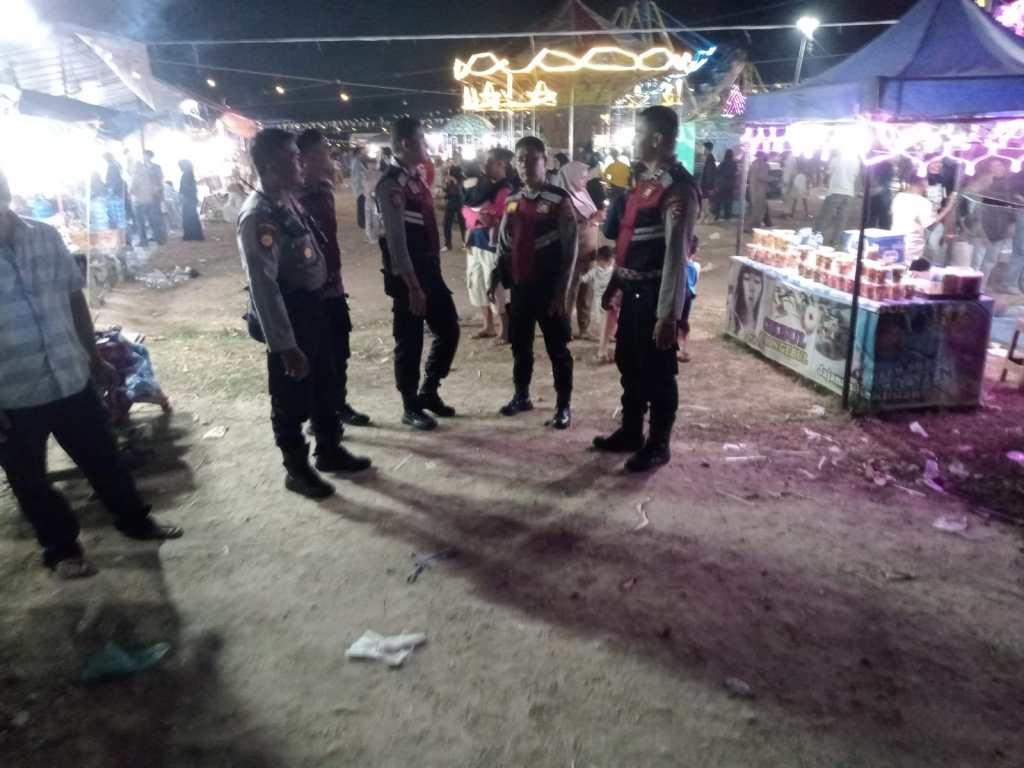 Personel Sat Samapta Polres Solok Kota Laksanakan Pengamanan Pasar&nbsp;Malam
