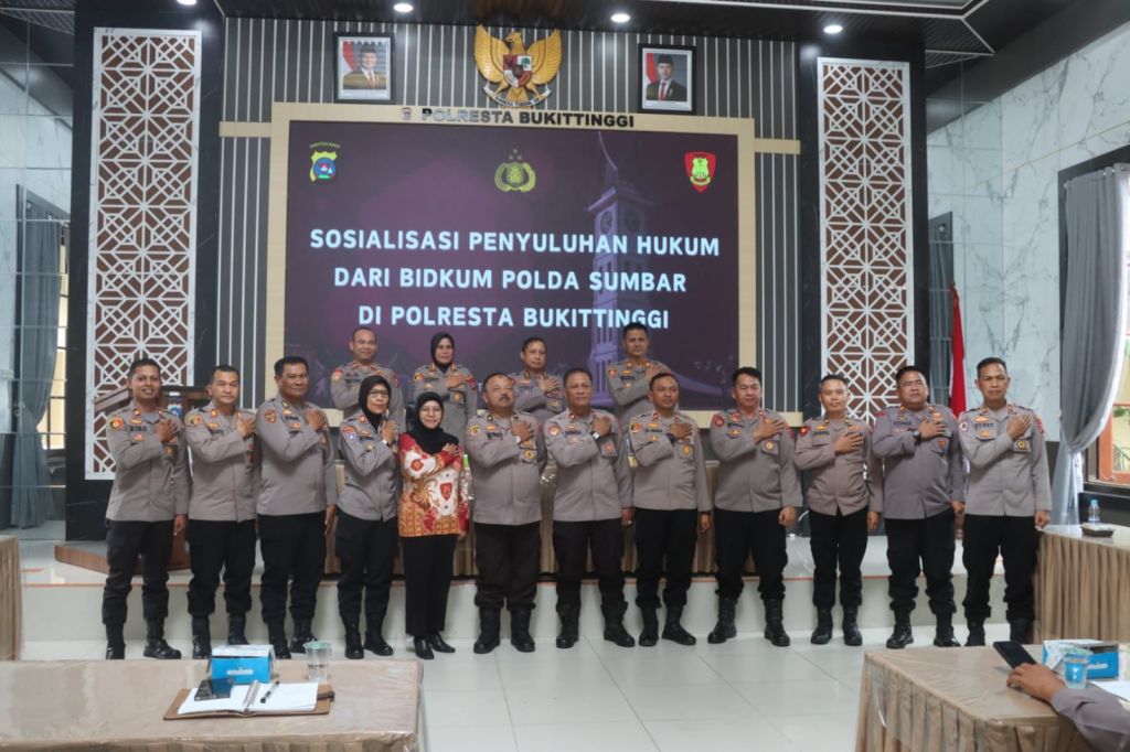 Bidkum Polda Sumbar Gelar Penyuluhan Hukum di Polresta&nbsp;Bukittinggi