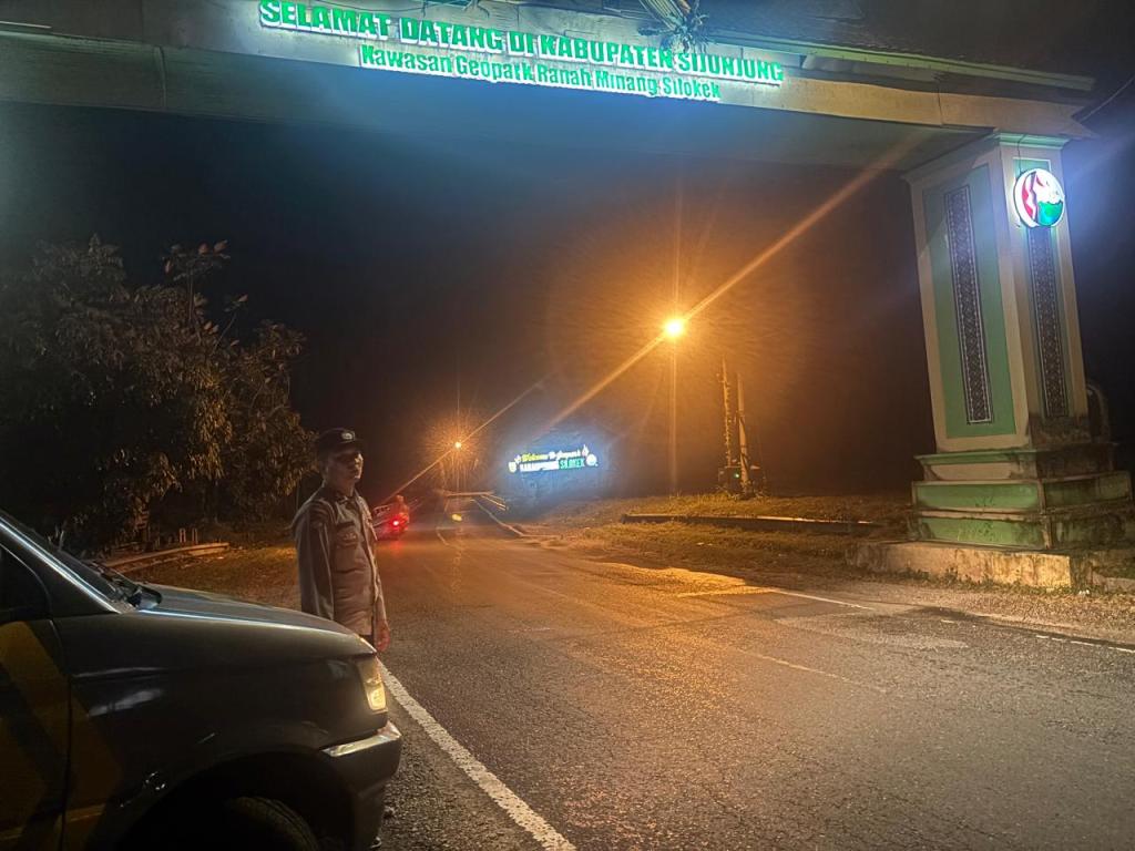 Cegah Gangguan Kamtibmas, Personel Polsek Muaro Kalaban Gencarkan Patroli Malam ke Objek&nbsp;Vital