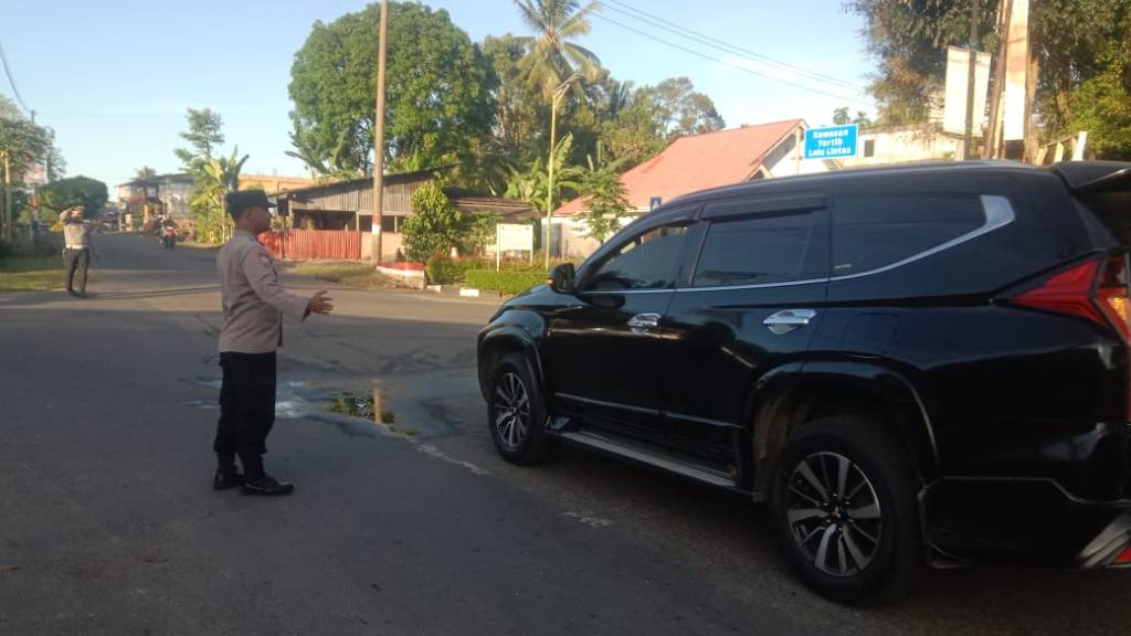 Berikan Rasa Aman Bagi Pengguna Jalan, Personel Polres Agam Turun ke Jalan Gelar Pengaturan&nbsp;Lalulintas