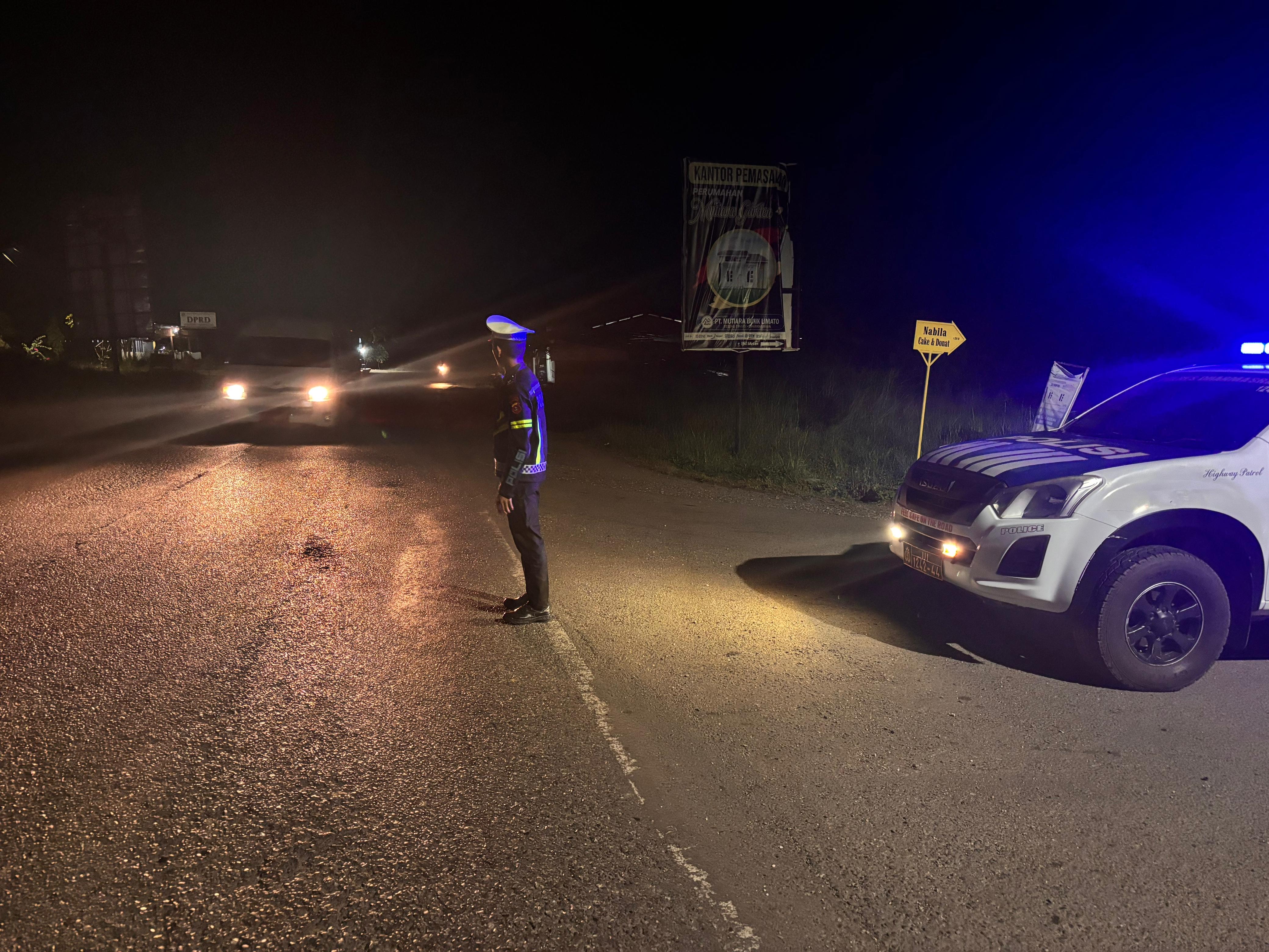 Patroli Blue Light Satlantas Polres Dharmasraya Sasar Titik Rawan Kecelakaan