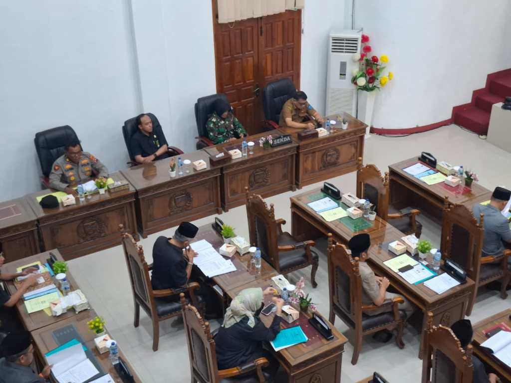 Kapolres Sawahlunto Hadiri Rapat Paripurna DPRD Bahas Ranperda APBD dan RPJMD&nbsp;2025–2029