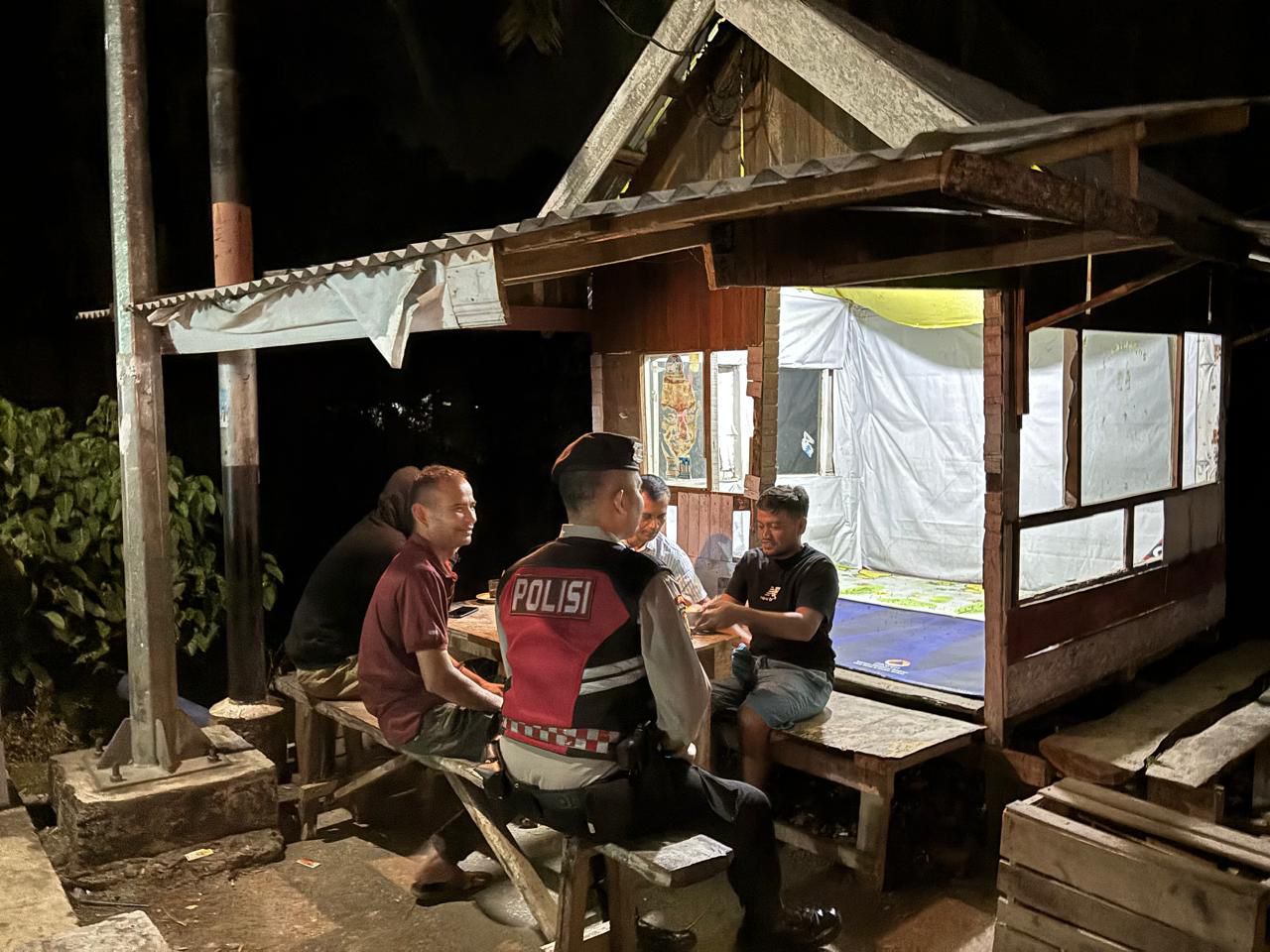 Patroli Malam Rutin, Sat Samapta Polres Tanah Datar Targetkan Cegah dan Antisipasi Terjadinya Tindak Pidana