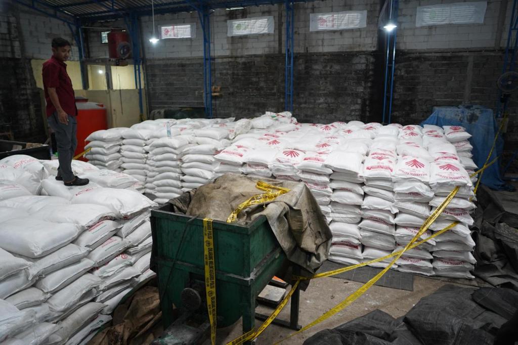 Polisi Bongkar Praktik Gula Oplosan Tak SNI di&nbsp;Banyumas