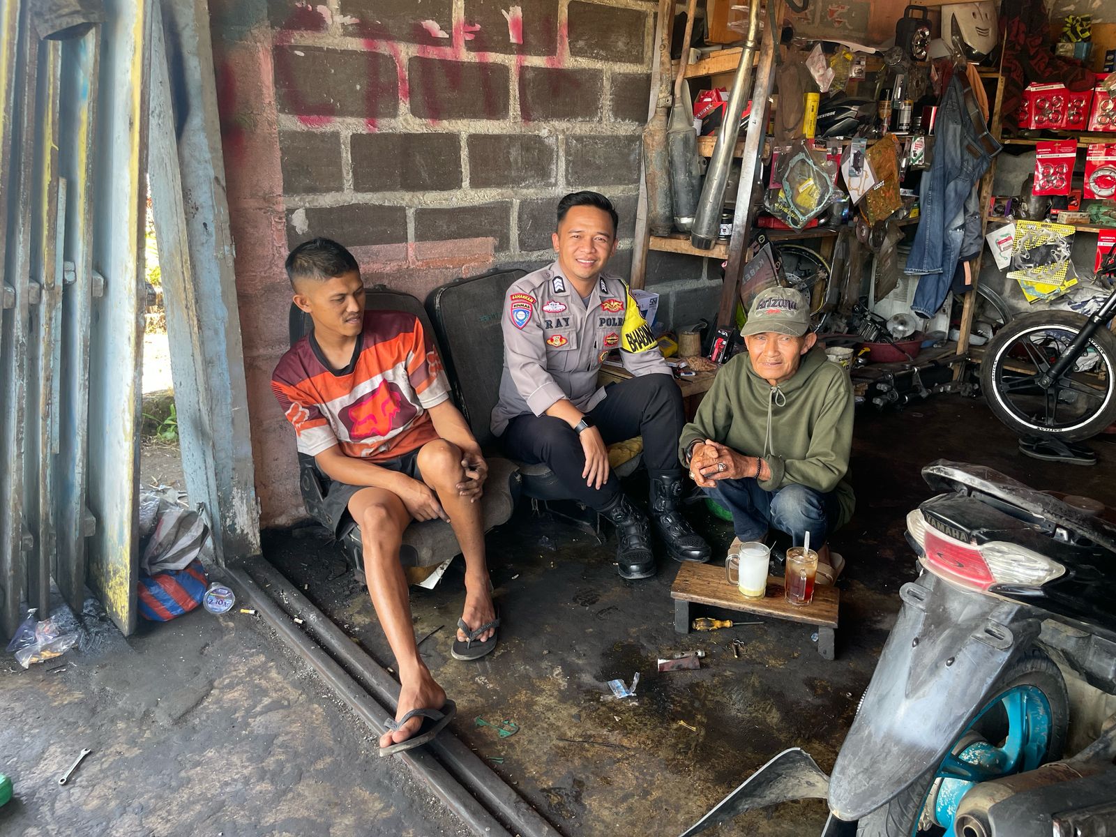 Ajak Warga Ciptakan Rasa Aman, Bhabinkamtibmas Sampaikan Saat Sambang