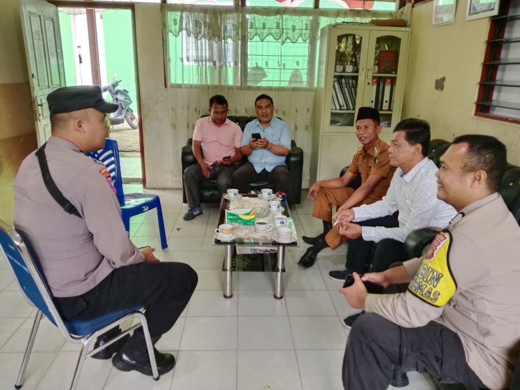 Bhabinkamtibmas Nagari Aie Manggih Sambangi Warga Binaan Dukung Program Asta CitaPolres&nbsp;Pasaman