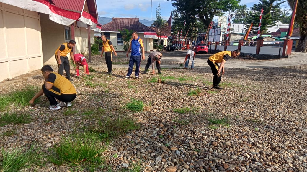 Wujudkan Mako yang Bersih, Polsek Sungai Pagu Gelar Gotong Royong Demi Pelayanan Prima dan Kesehatan Personel