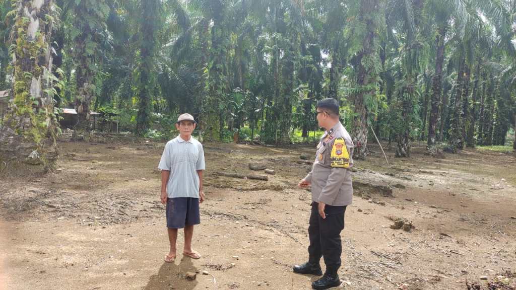 Bhabinkamtibmas Ajak Warga Manfaatkan Lahan Kosong Dukung Asta Cita Menuju Indonesia Emas&nbsp;2045