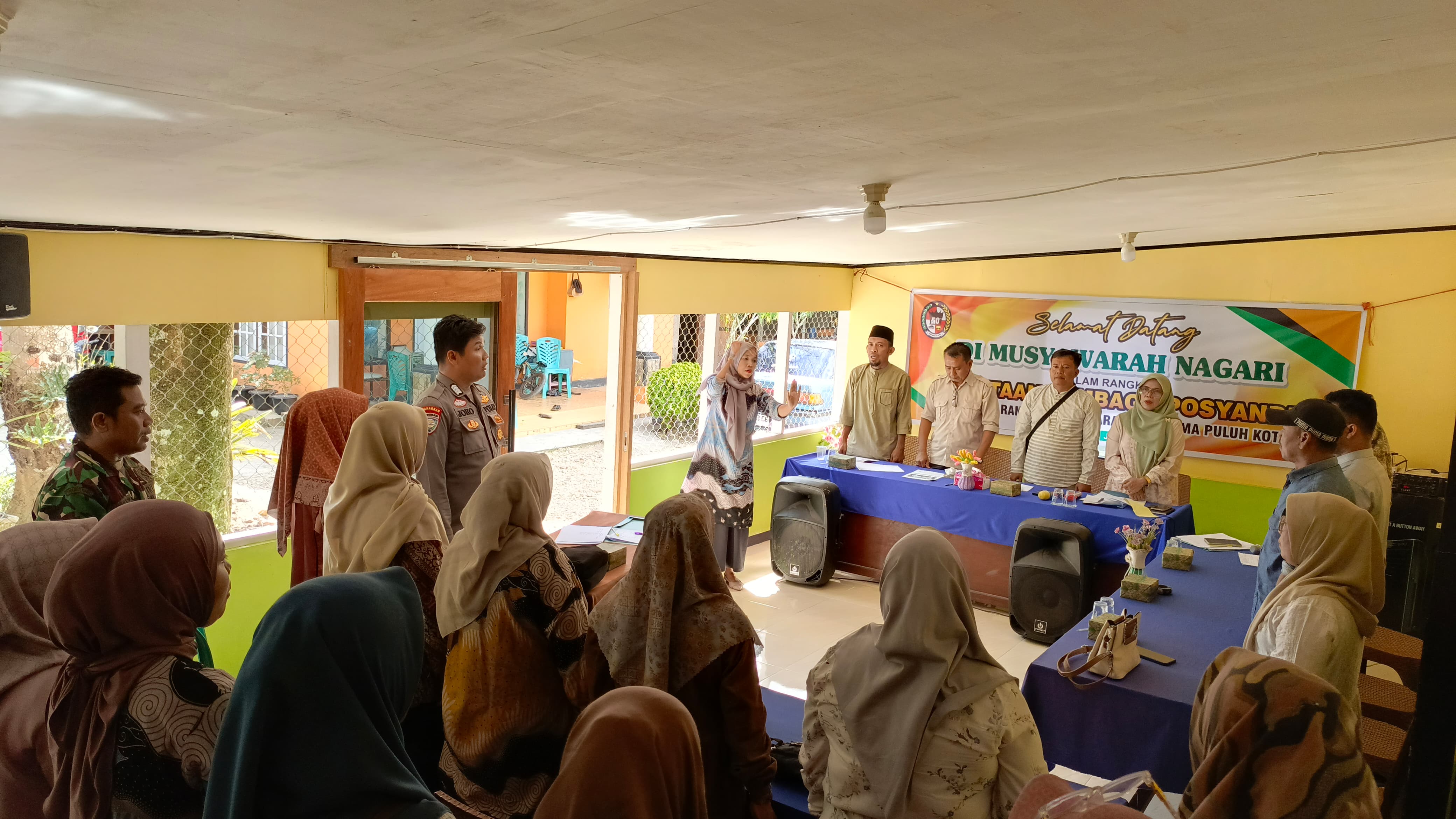 Bhabinkamtibmas Nagari Tarantang Hadiri Musyawarah Penataan Lembaga Posyandu, Sampaikan Pesan Kamtibmas