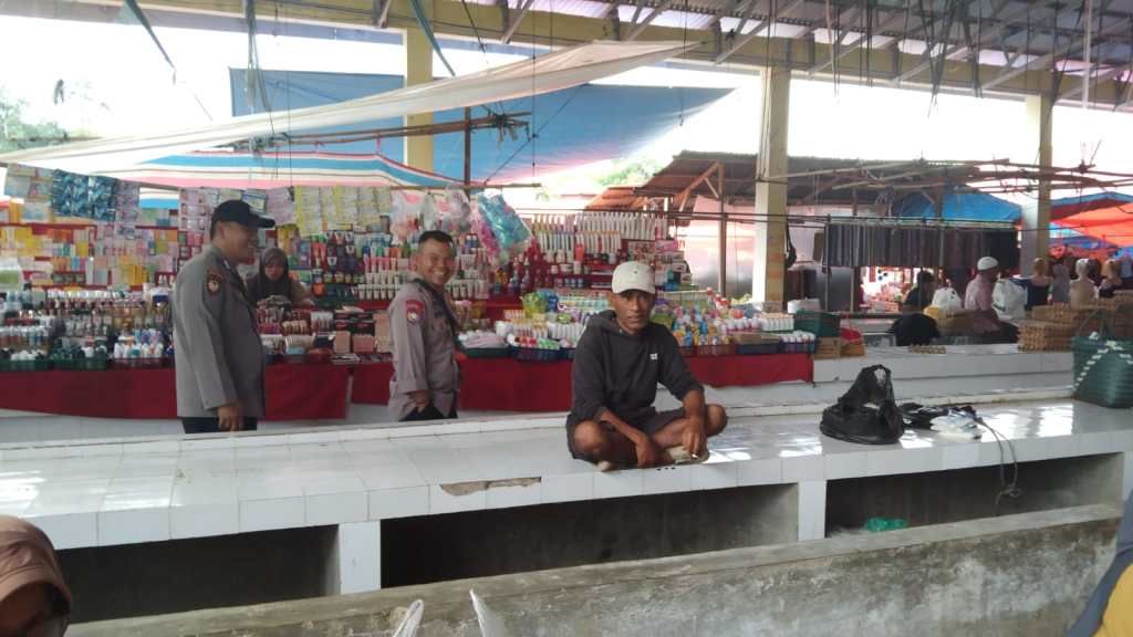Polisi Hadir di Tengah Pasar: Cegah Macet, Tangkal Kejahatan, dan Jaga Stabilitas&nbsp;Harga