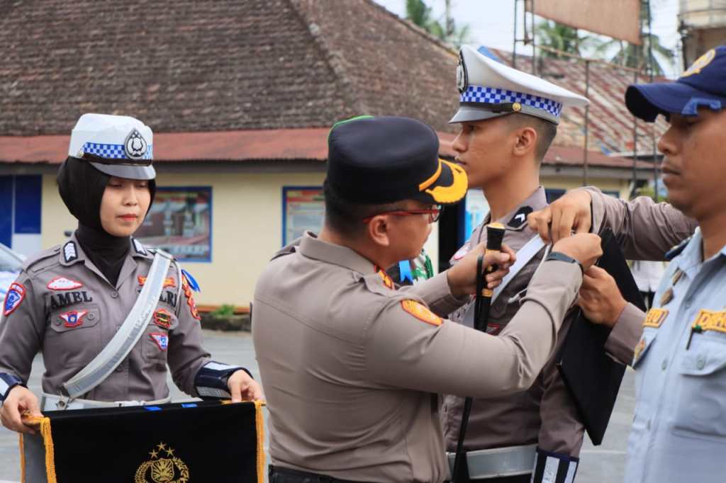 Kapolres Solok Kota Buka Apel Gelar Pasukan Operasi Patuh Singgalang&nbsp;2025