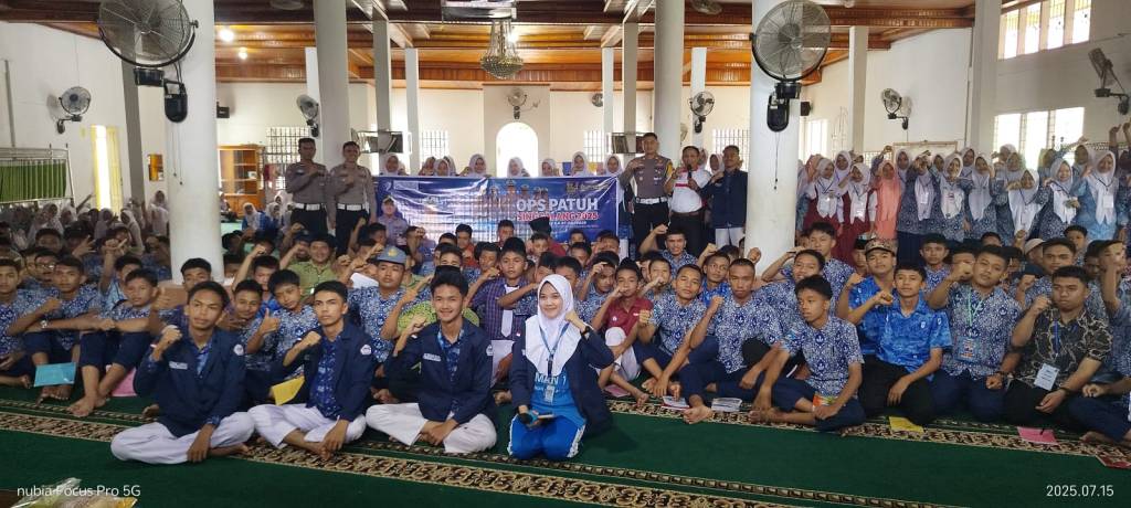 Sat Lantas Polres Solok Sosialisasikan Operasi Patuh Singgalang Kepada&nbsp;Pelajar