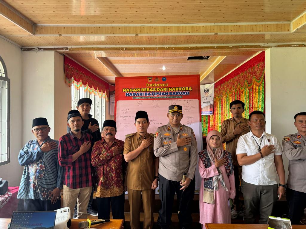 Kapolres Padang Panjang Laksanakan Deklarasi Bersama Kampung Bebas&nbsp;&nbsp;Narkoba
