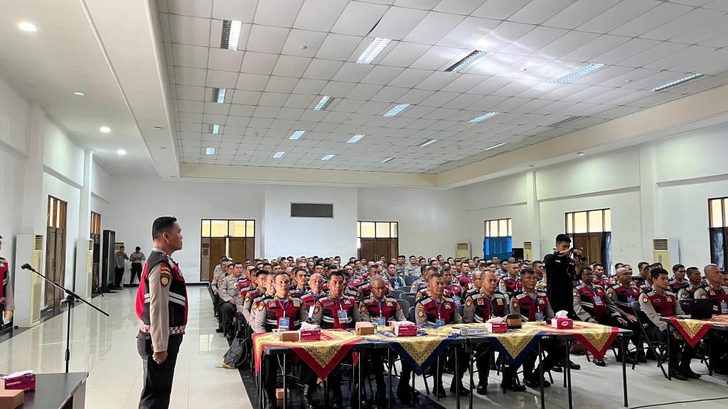 Kasat Samapta Polres Dharmasraya Hadiri Rakernis Samapta dan Bimtek Penanganan Tipiring Polda&nbsp;Sumbar