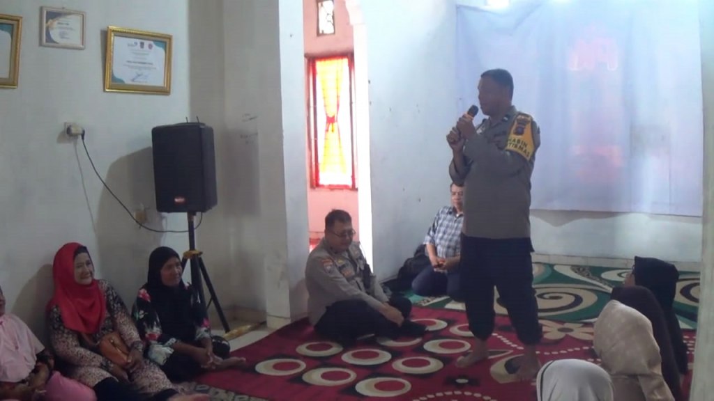 Berkat Kerja Tak Kenal Lelah Aipda Dian, Sekolah Lansia Banuaran Jadi Percontohan Sumbar, Dikunjungi Sekolah Lansia dari&nbsp;Agam