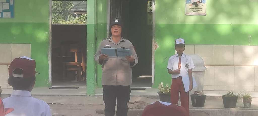 Sat Binmas Polres 50 Kota Gelar Penyuluhan Pencegahan Kekerasan Terhadap Anak di SD 06&nbsp;Mungka