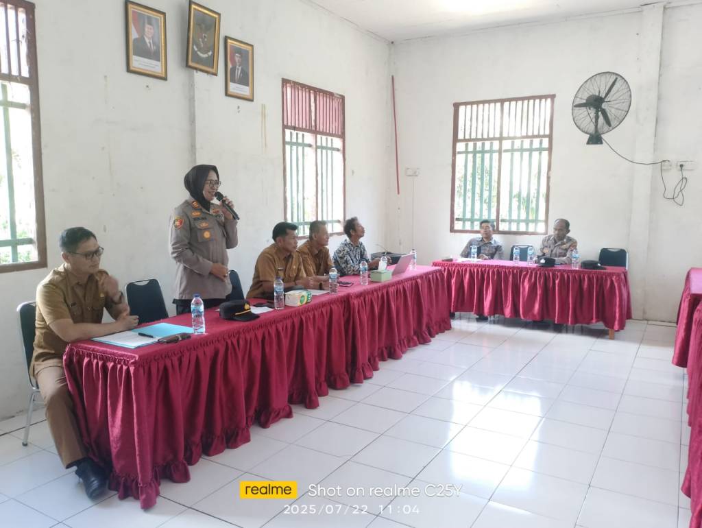 Kapolsek Sipora Gelar Sosialisasi Perlindungan Perempuan dan Anak di Desa&nbsp;Nemnemleleu