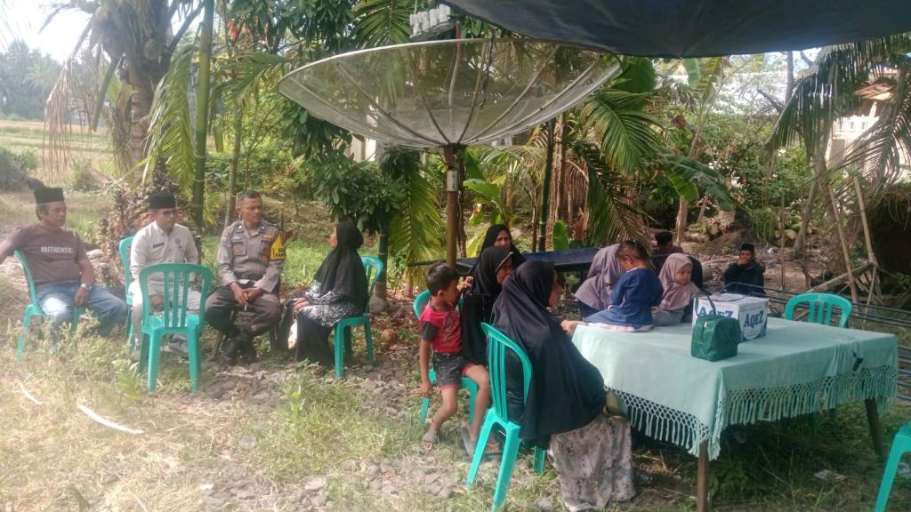 Bhabinkamtibmas Nagari Koto Sani Imbau Warga Jaga Ketahanan Pangan dan Tidak Bakar&nbsp;Lahan