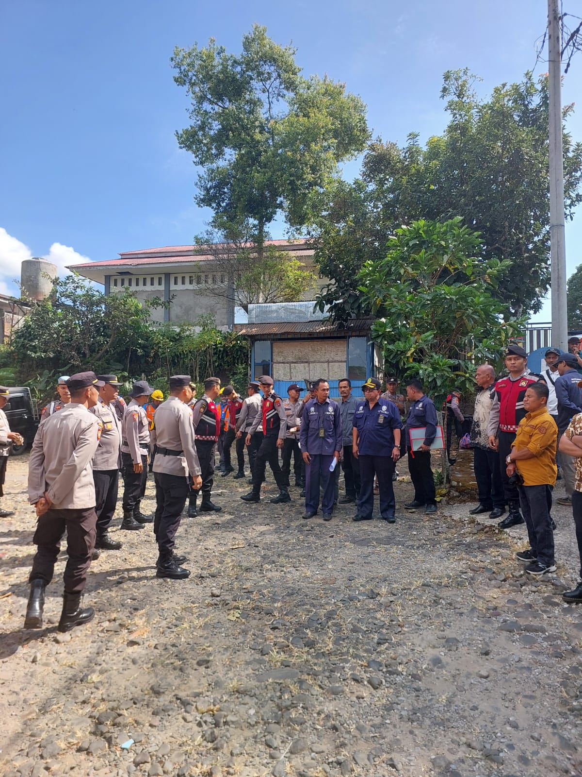 Polres Tanah Datar Beri Pengamanan Eksekusi di Wilayah Salimpauang